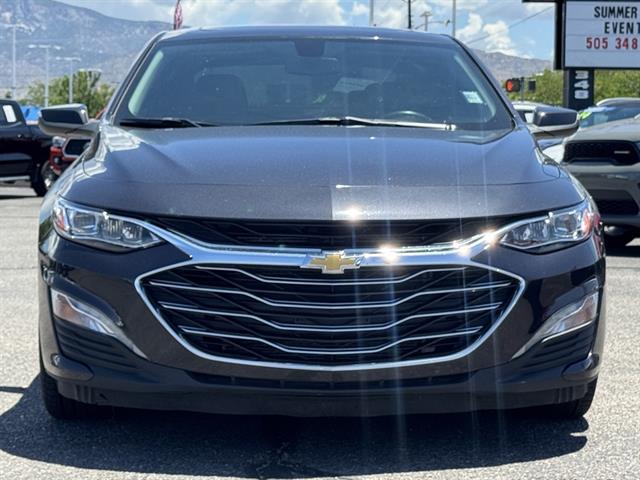 2022 Chevrolet Malibu Premier photo 3