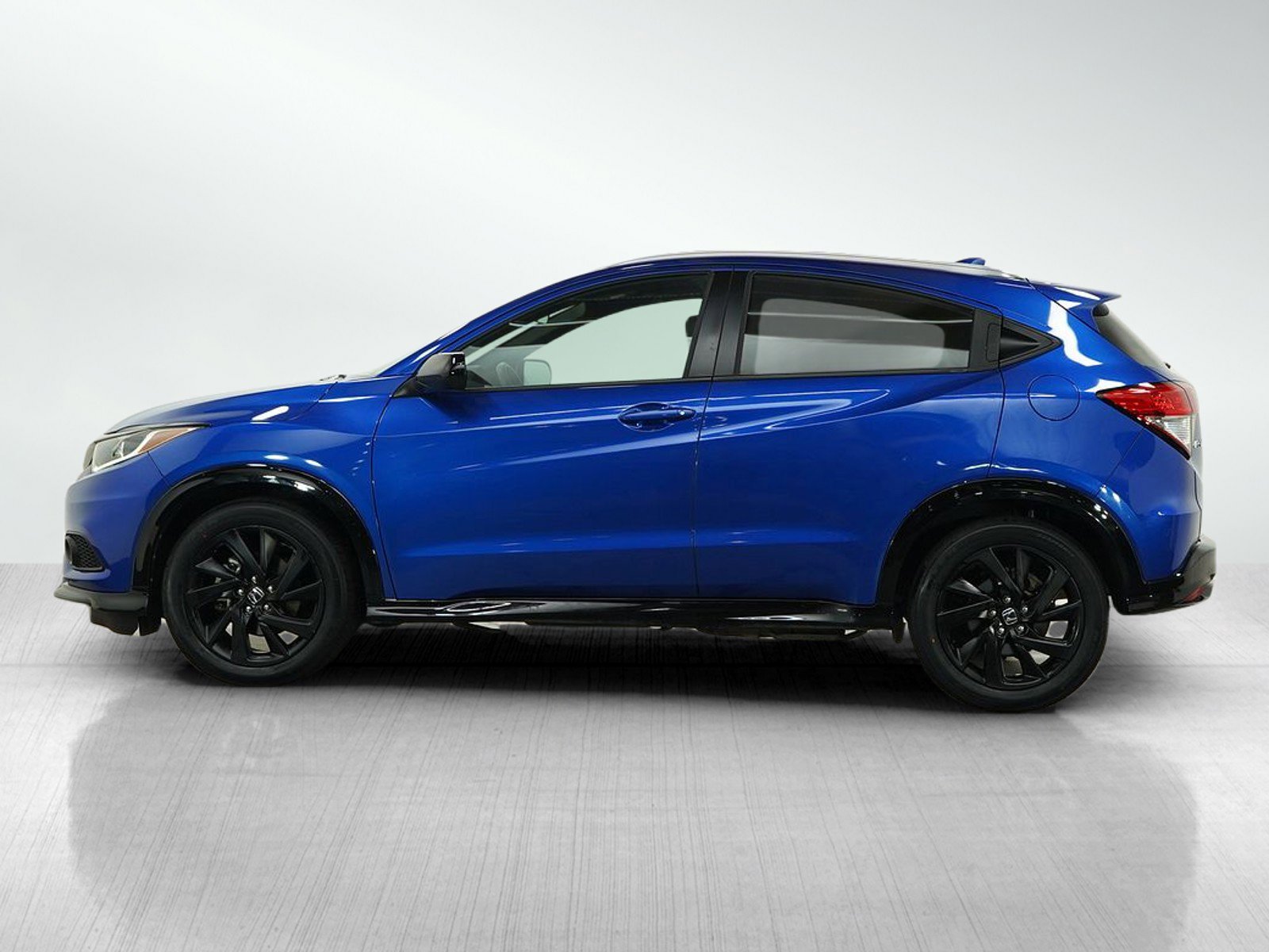 Used 2022 Honda HR-V Sport with VIN 3CZRU6H18NM713979 for sale in Burnsville, Minnesota