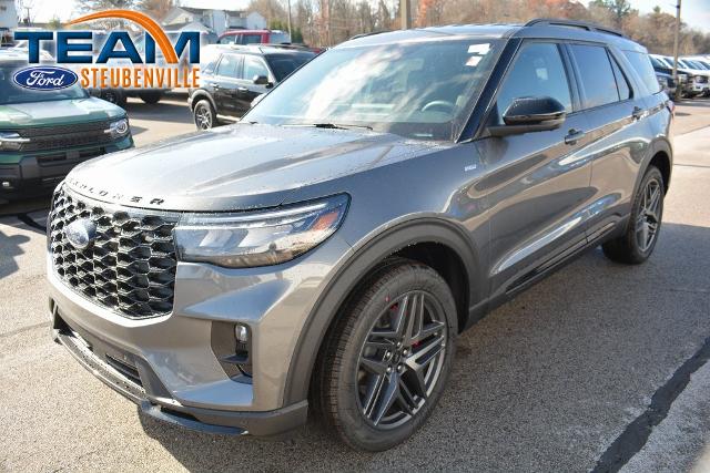 2026 Ford Explorer ST-LINE's photo