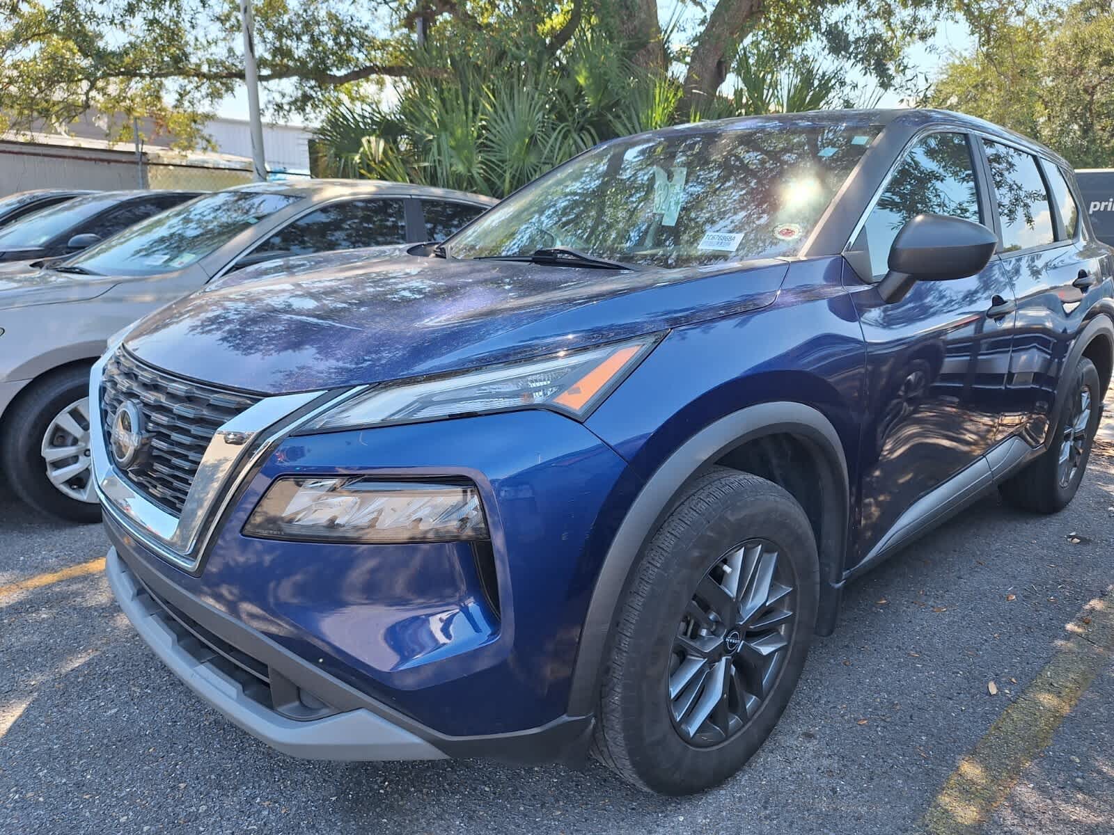 2023 Nissan Rogue S's photo