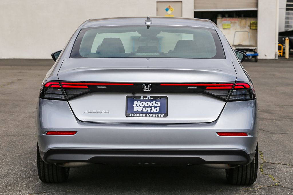 2025 Honda Accord LX photo 6