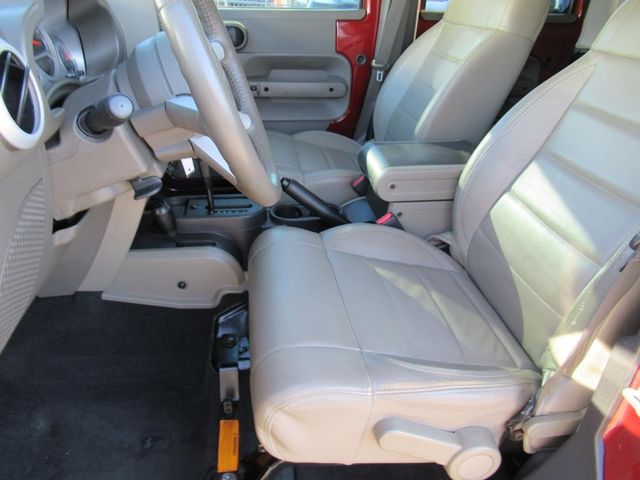 2009 Jeep Wrangler Unlimited Sahara photo 15