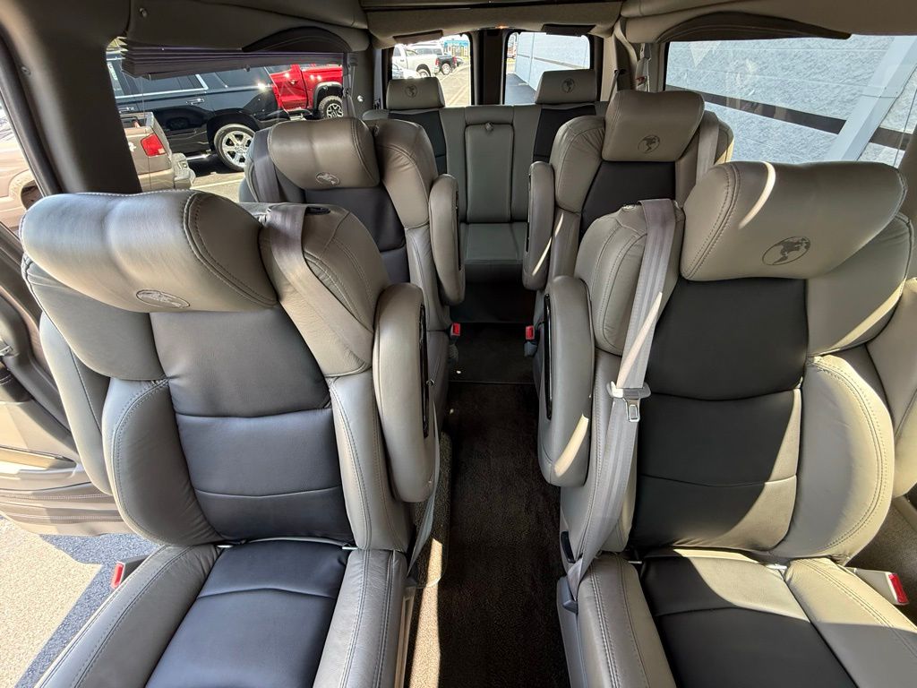 2020 Gmc Savana photo 35