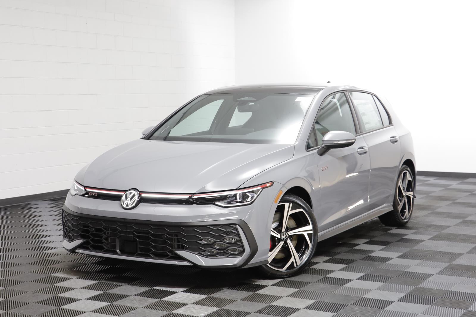 2026 Volkswagen Golf GTI SE's photo