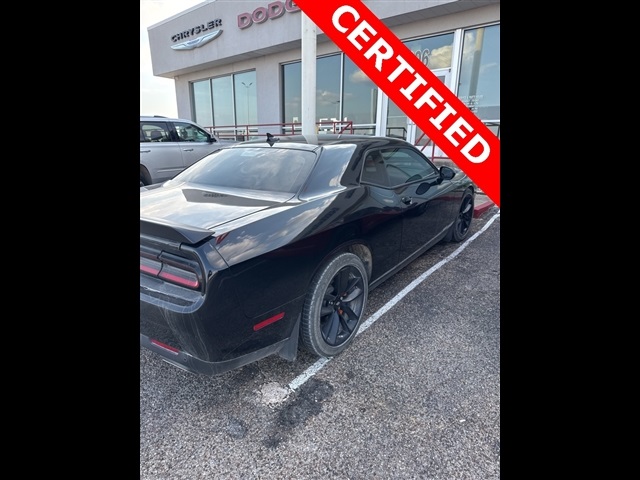 2023 Dodge Challenger GT photo 3