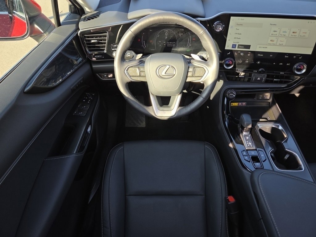 2025 Lexus NX 350h Premium photo 4