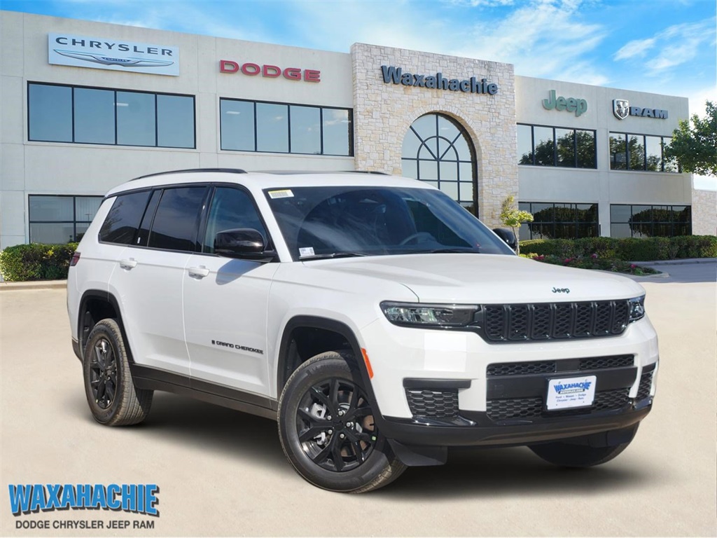 2025 Jeep Grand Cherokee L Altitude's photo