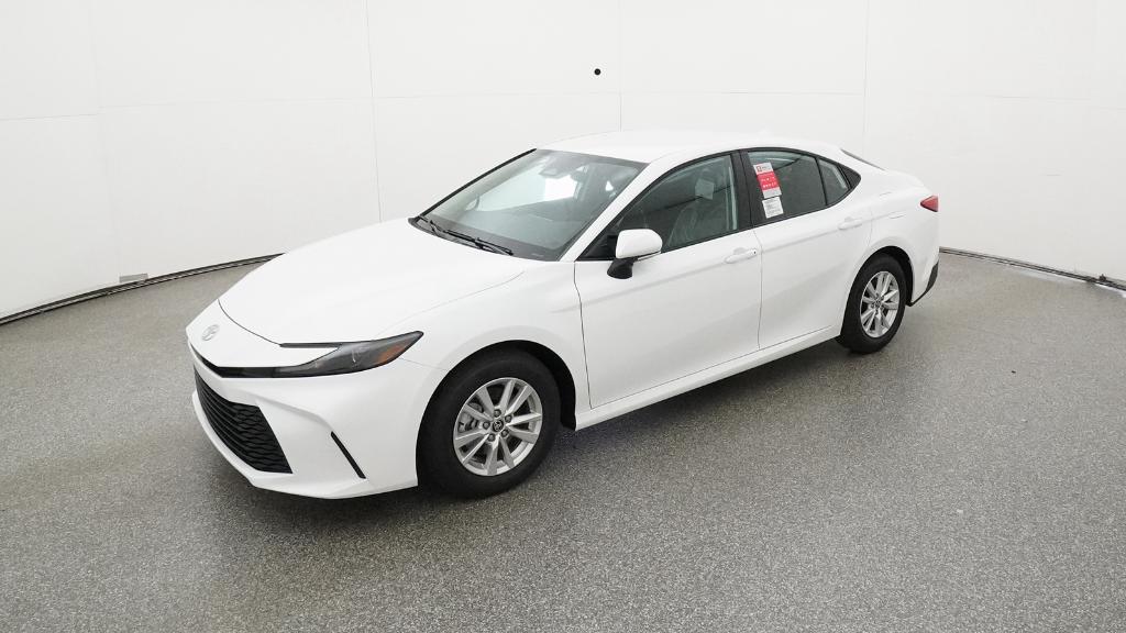 2026 Toyota Camry LE's photo