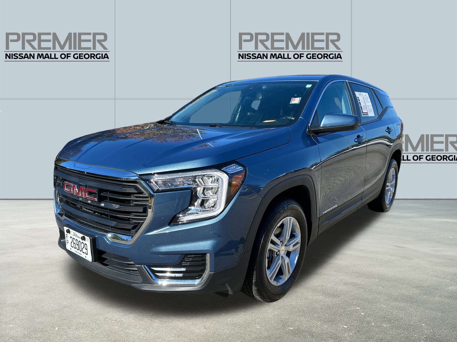 2024 GMC Terrain SLE's photo