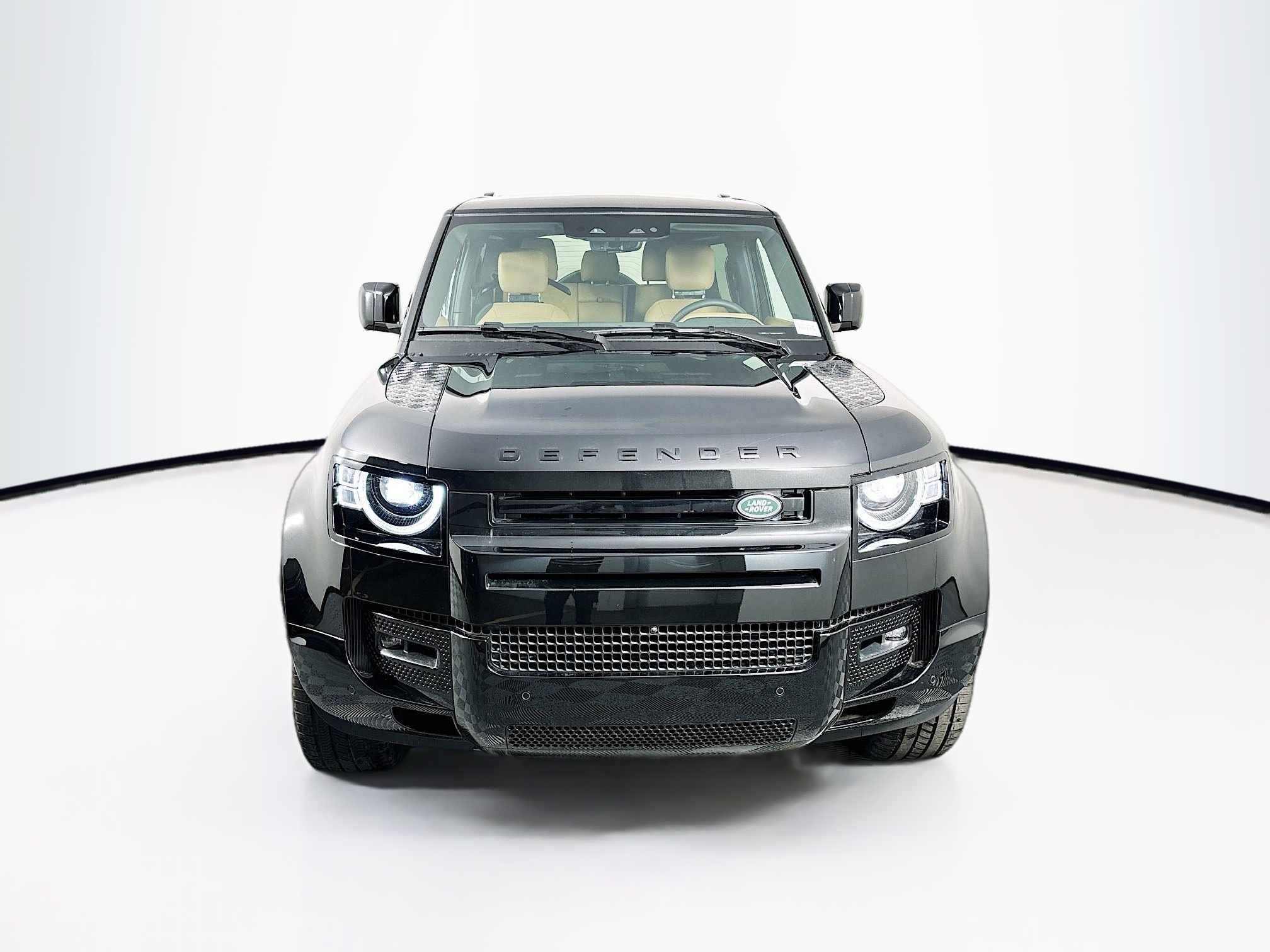 2025 Land Rover Defender 90 X-Dynamic SE photo 2