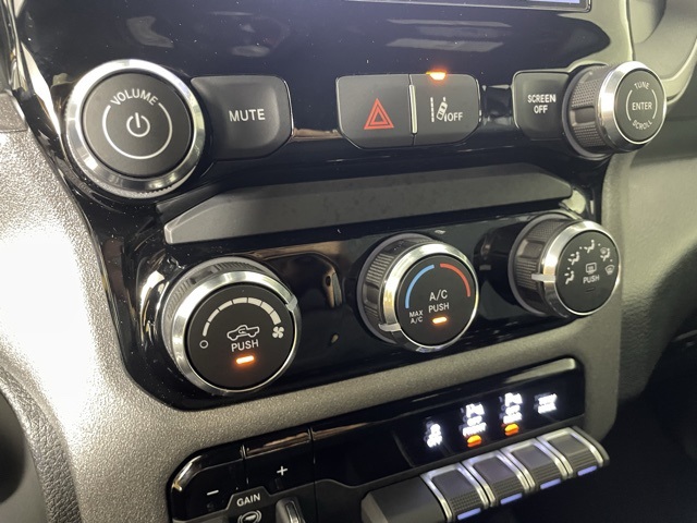 2025 Ram 1500 Tradesman photo 30