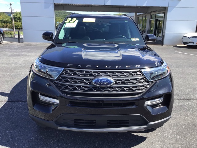 2022 Ford Explorer XLT photo 3