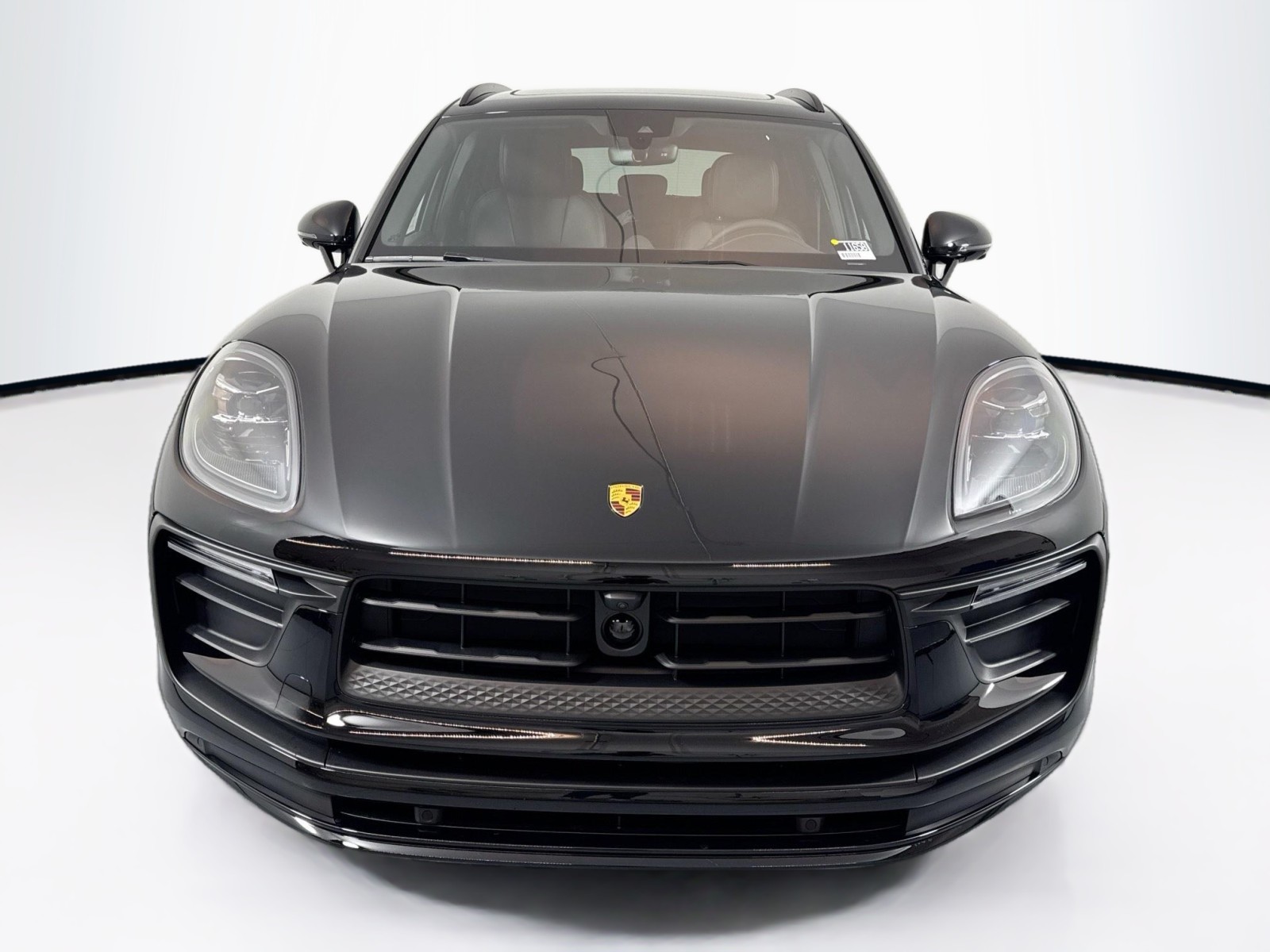 2025 Porsche Macan T photo 5