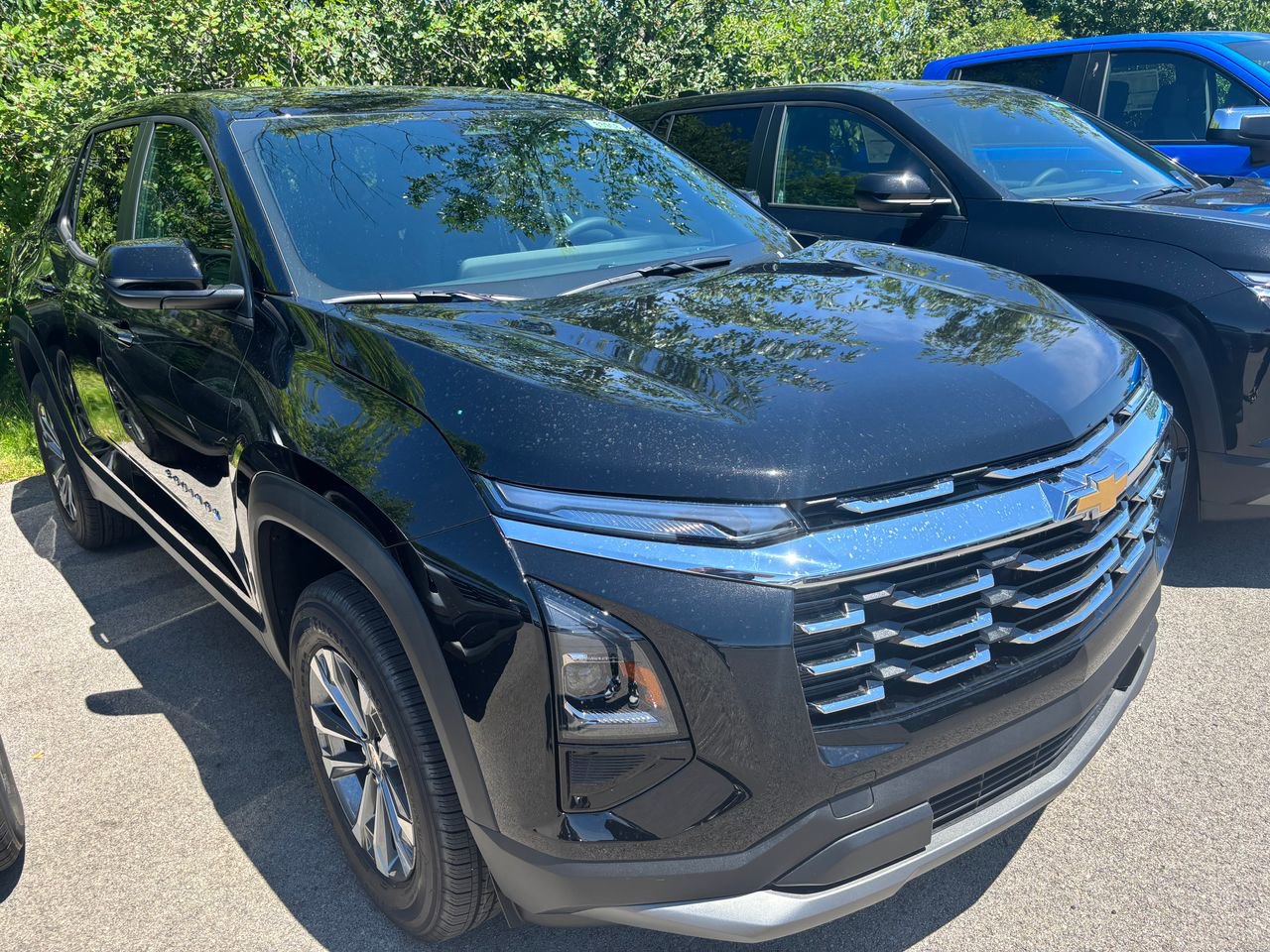 2026 Chevrolet Equinox LT photo 2