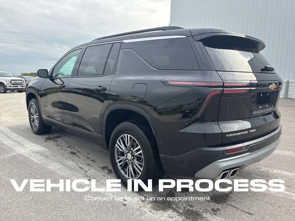 2025 Chevrolet Traverse photo 3