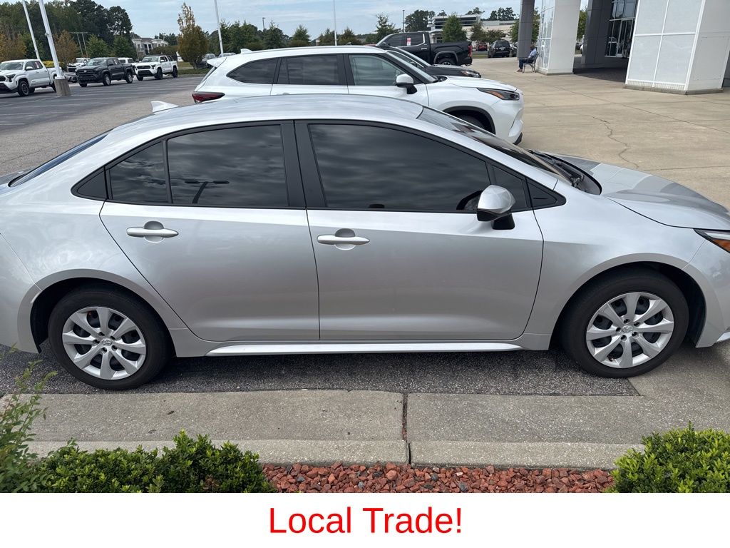 2024 Toyota Corolla Hybrid LE photo 4