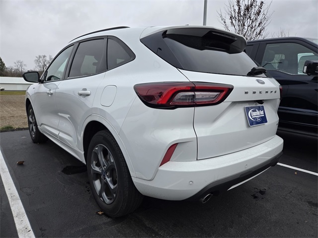 2023 Ford Escape ST-Line photo 3