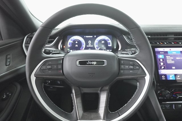 2025 Jeep Grand Cherokee Limited photo 12