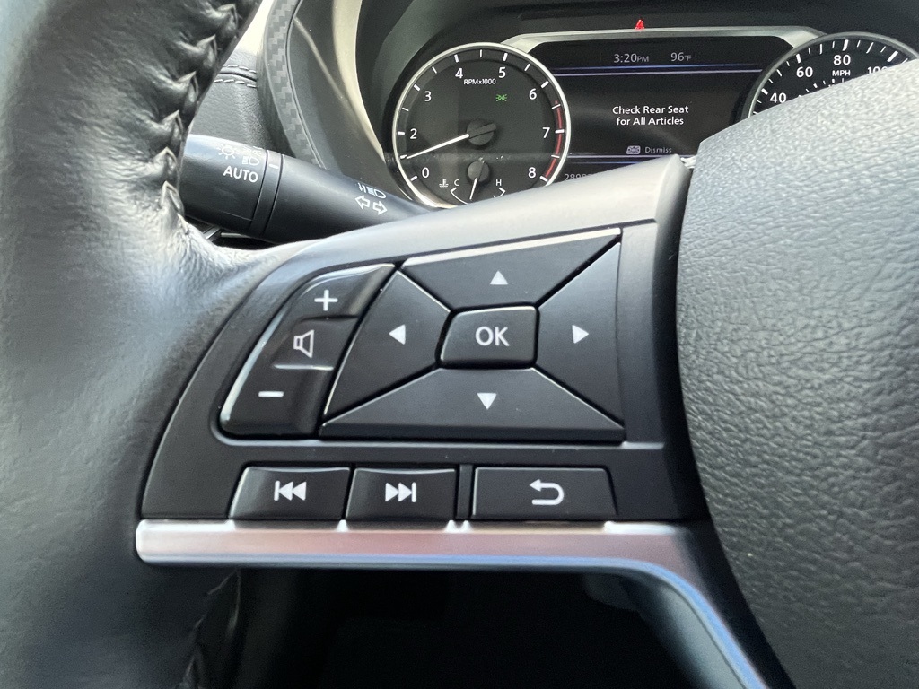 2023 Nissan Sentra SV photo 8