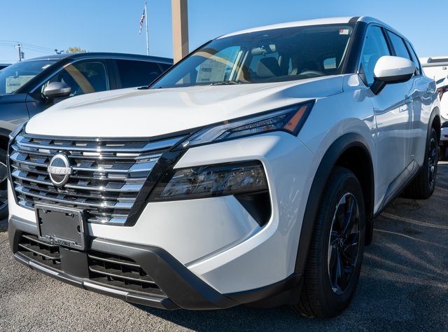 2026 Nissan Rogue SV's photo