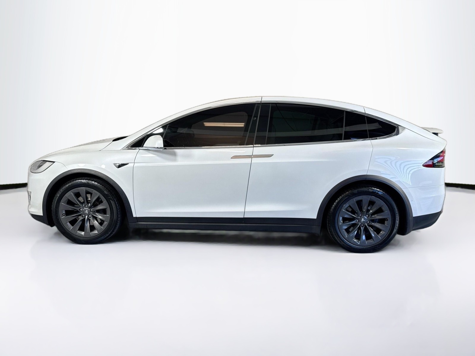 Used 2018 Tesla Model X 100D with VIN 5YJXCBE2XJF091535 for sale in Fremont, CA