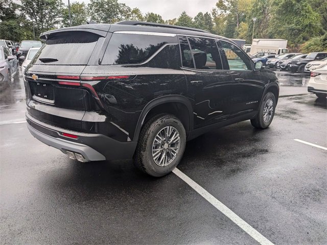 2026 Chevrolet Traverse photo 2