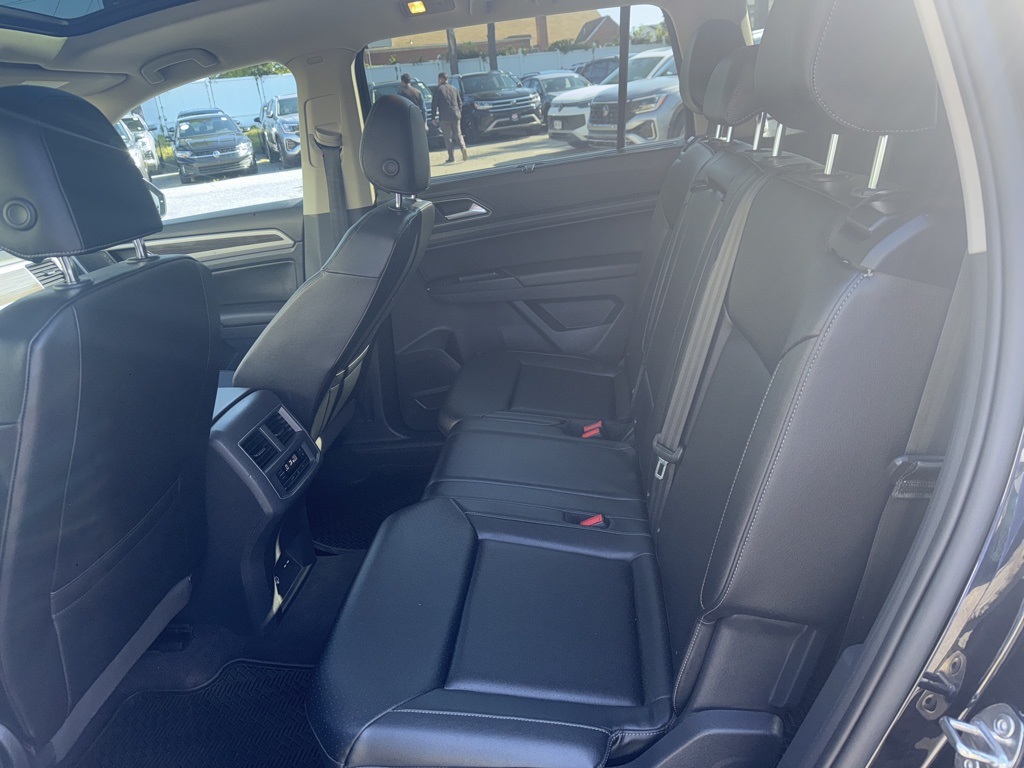2019 Volkswagen Atlas V6 SEL R-Line photo 11