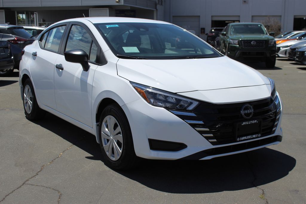 2025 Nissan Versa 1.6 S photo 4