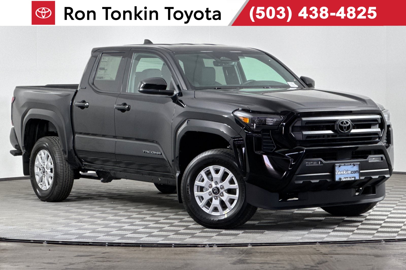 2025 Toyota Tacoma SR5's photo