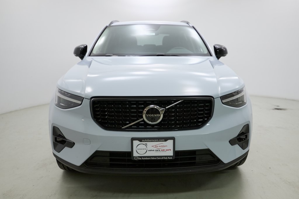 2026 VOLVO XC40 - Image 4