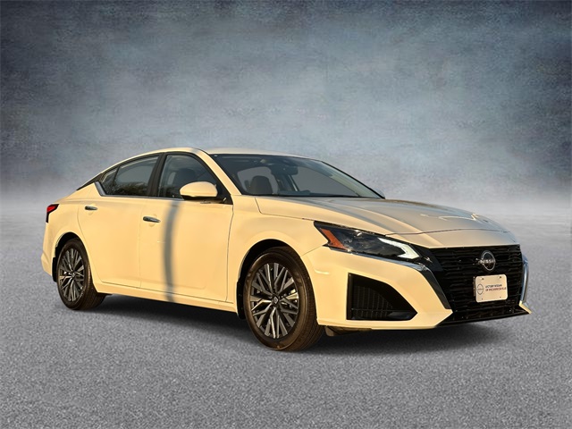 2025 Nissan Altima SV's photo