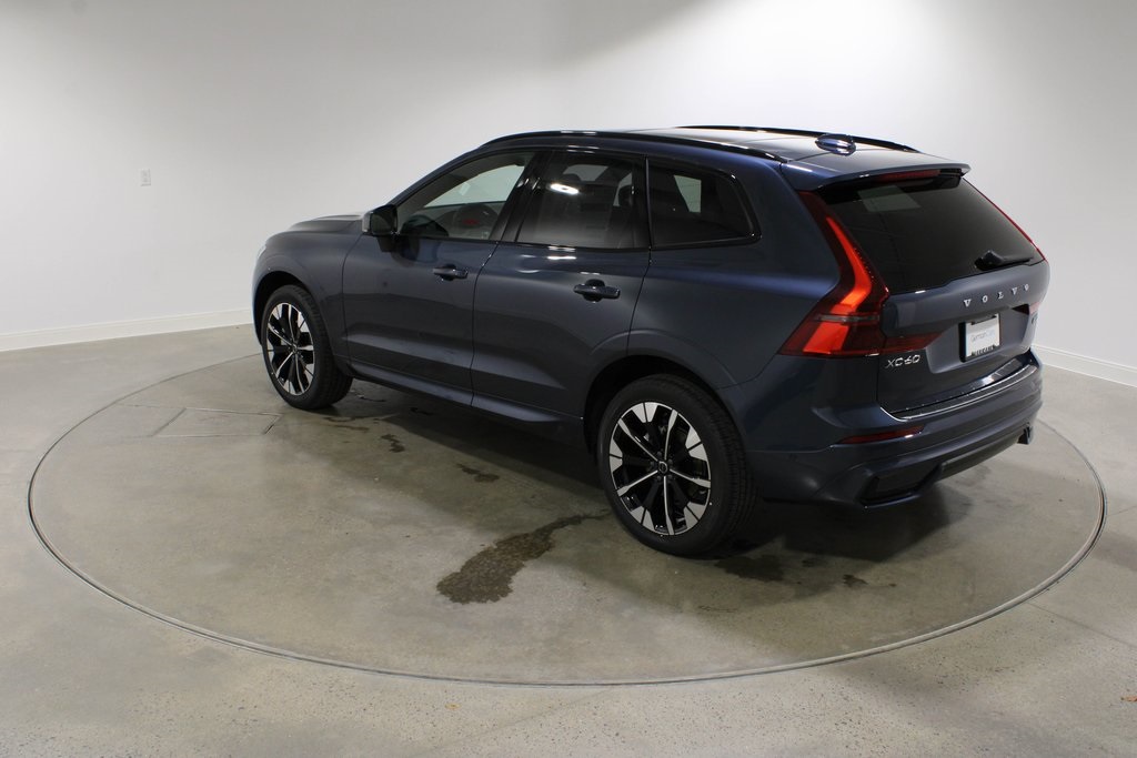 2026 Volvo XC60 B5 Plus photo 3