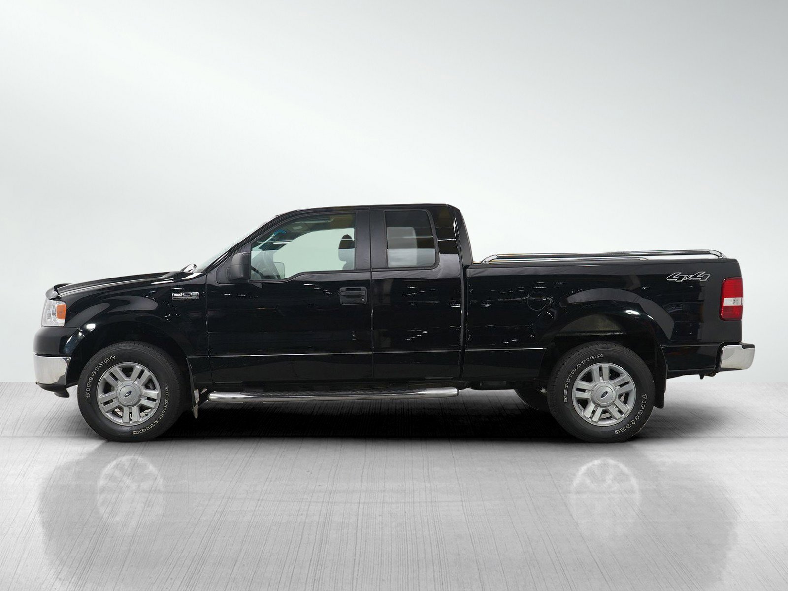 Used 2008 Ford F-150 XLT with VIN 1FTPX14V78FA22432 for sale in Burnsville, Minnesota