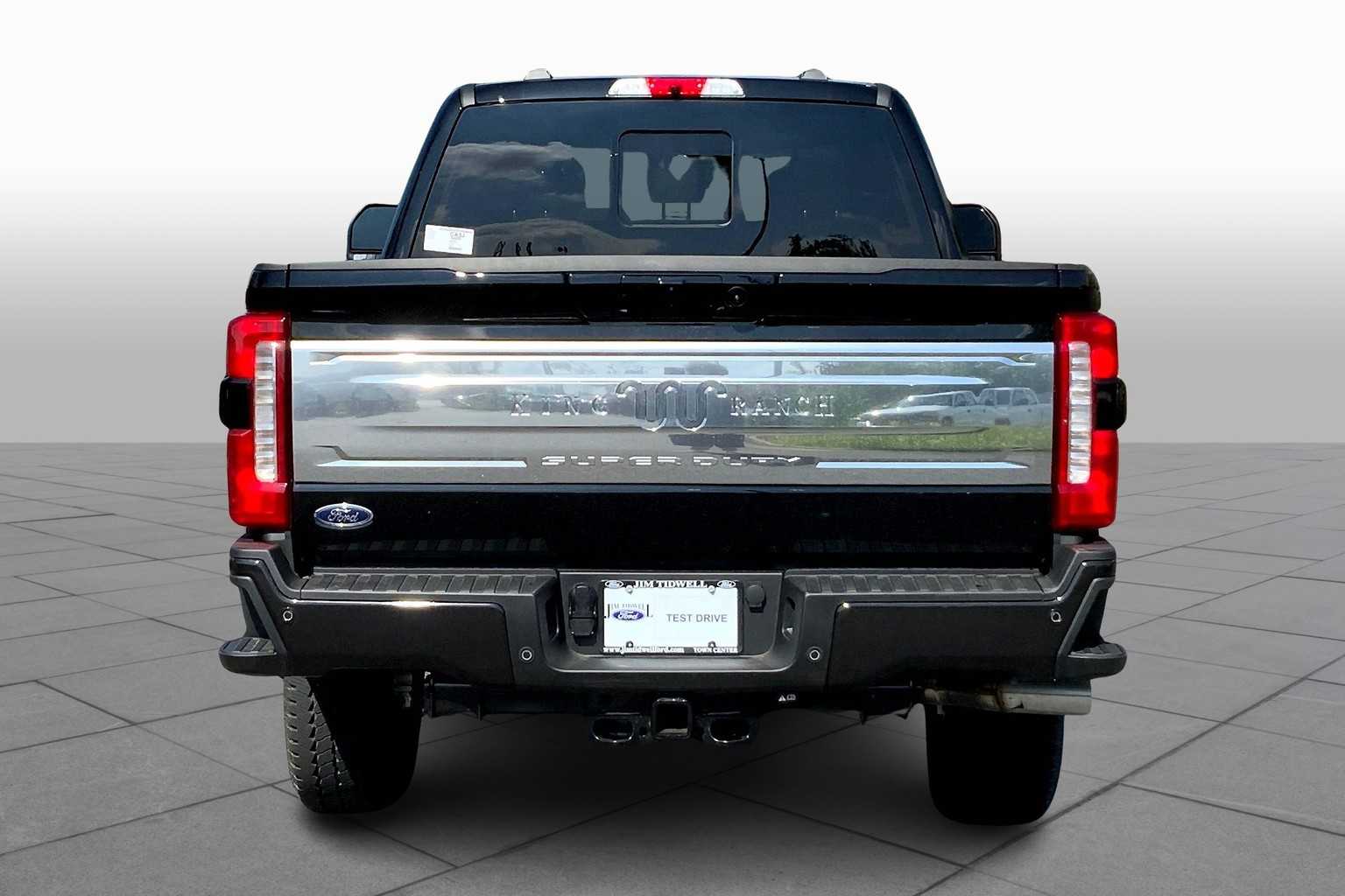 2025 Ford F-350 King Ranch photo 4