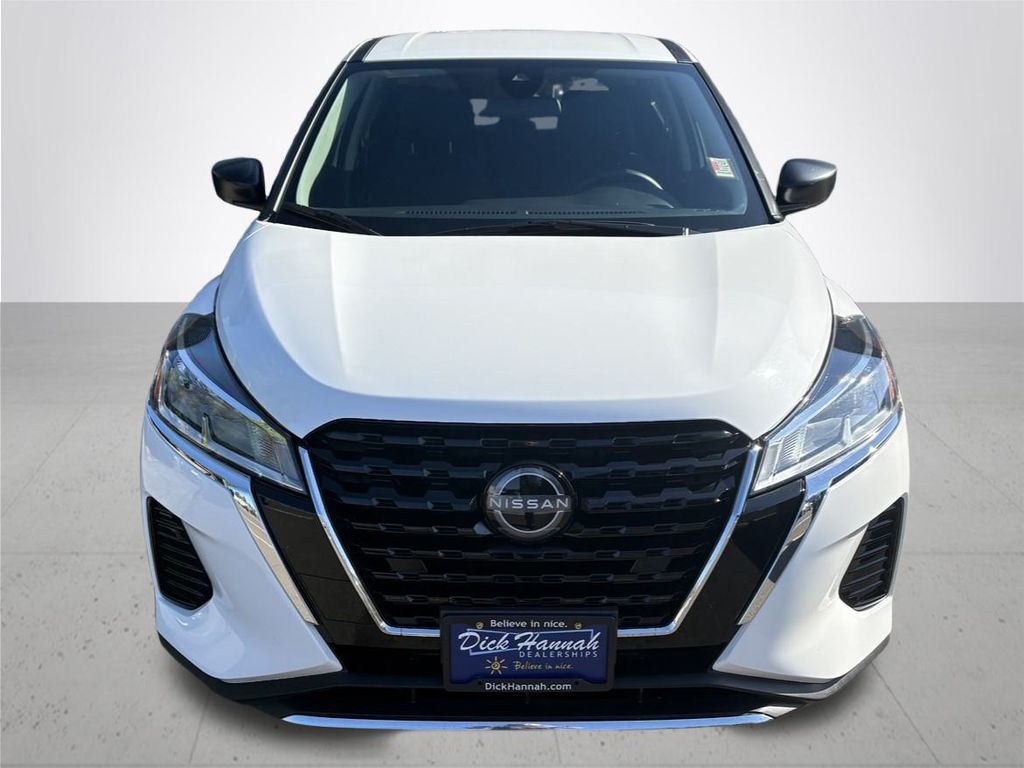 2024 Nissan Kicks S photo 3