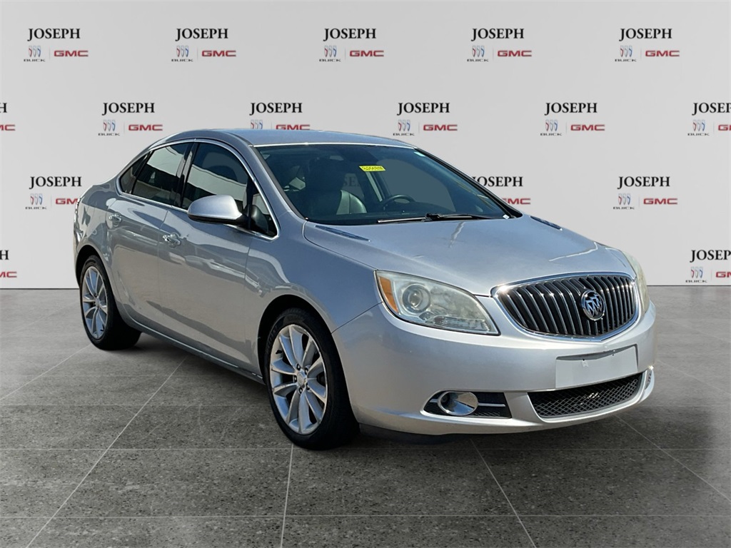 2014 Buick Verano Base photo 2