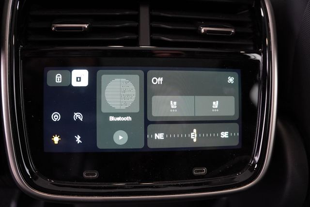 2024 Rivian R1S Launch Edition photo 4