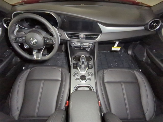 2025 Alfa Romeo Giulia Base photo 23