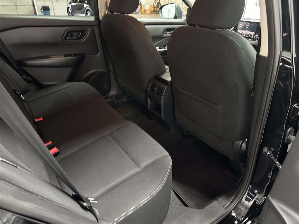 2024 Nissan Rogue S photo 19