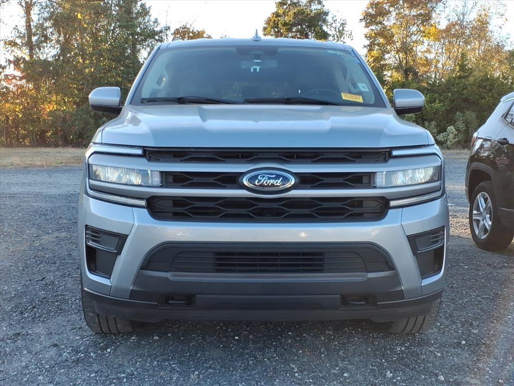 2023 Ford Expedition MAX XLT photo 4