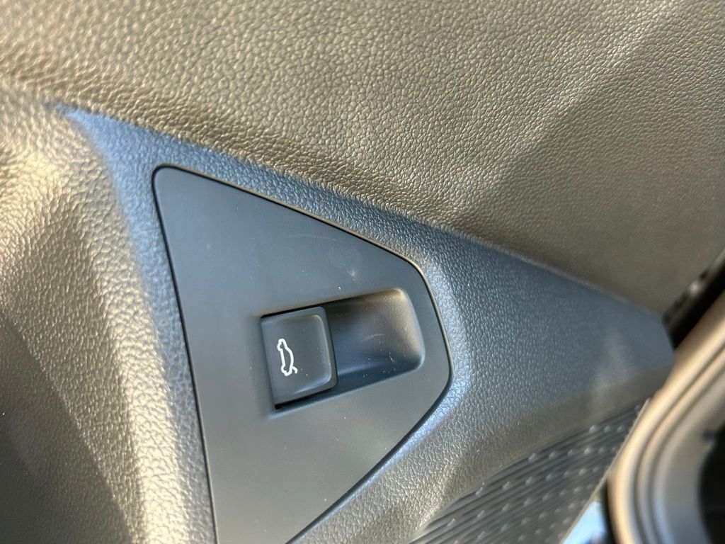 2025 Volkswagen Jetta 1.5T S photo 36