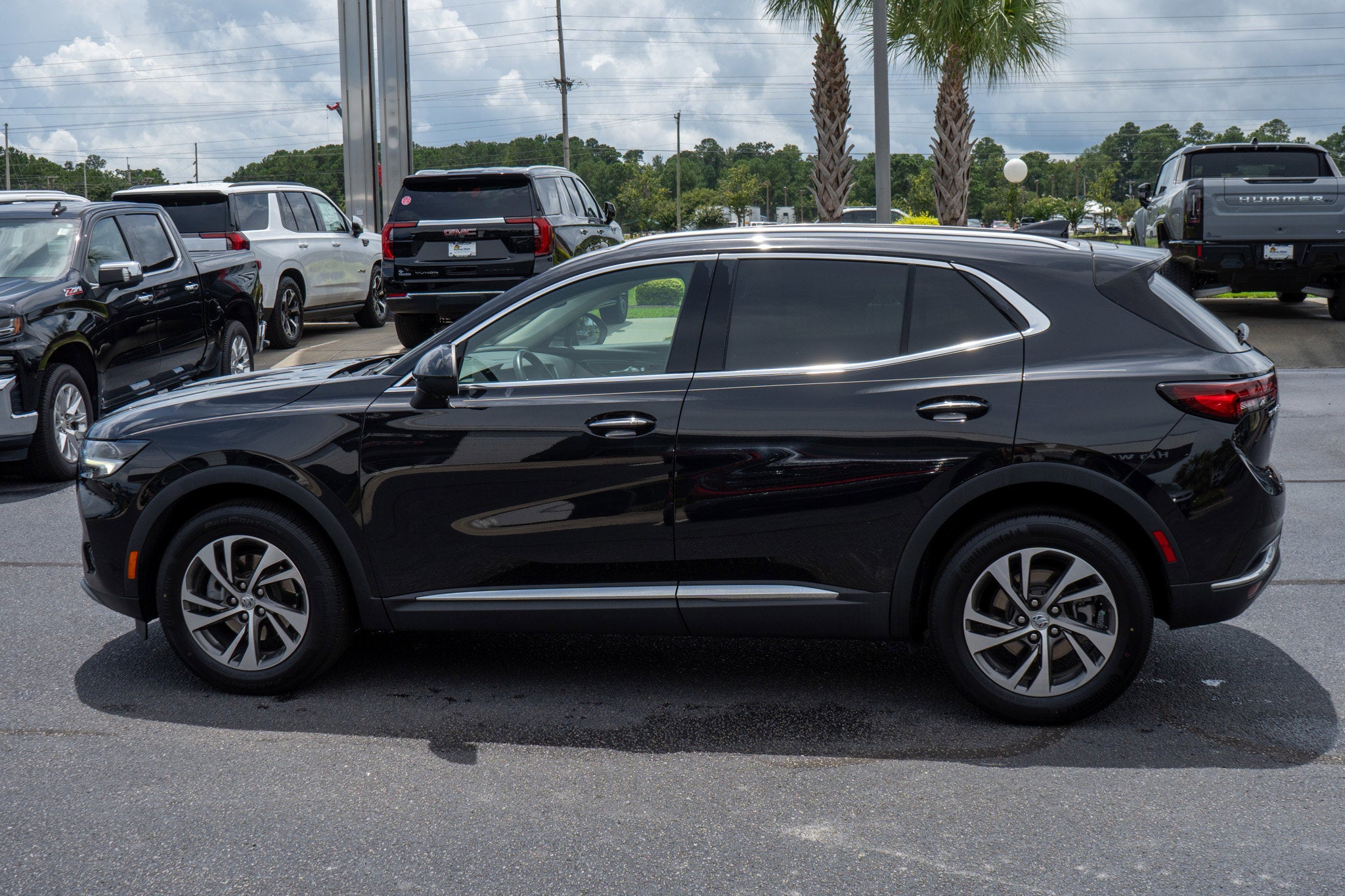 2022 Buick Envision Essence photo 2