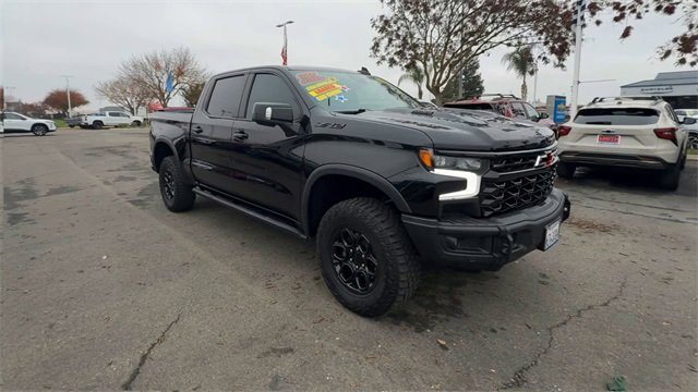 2024 Chevrolet Silverado 1500 ZR2's photo
