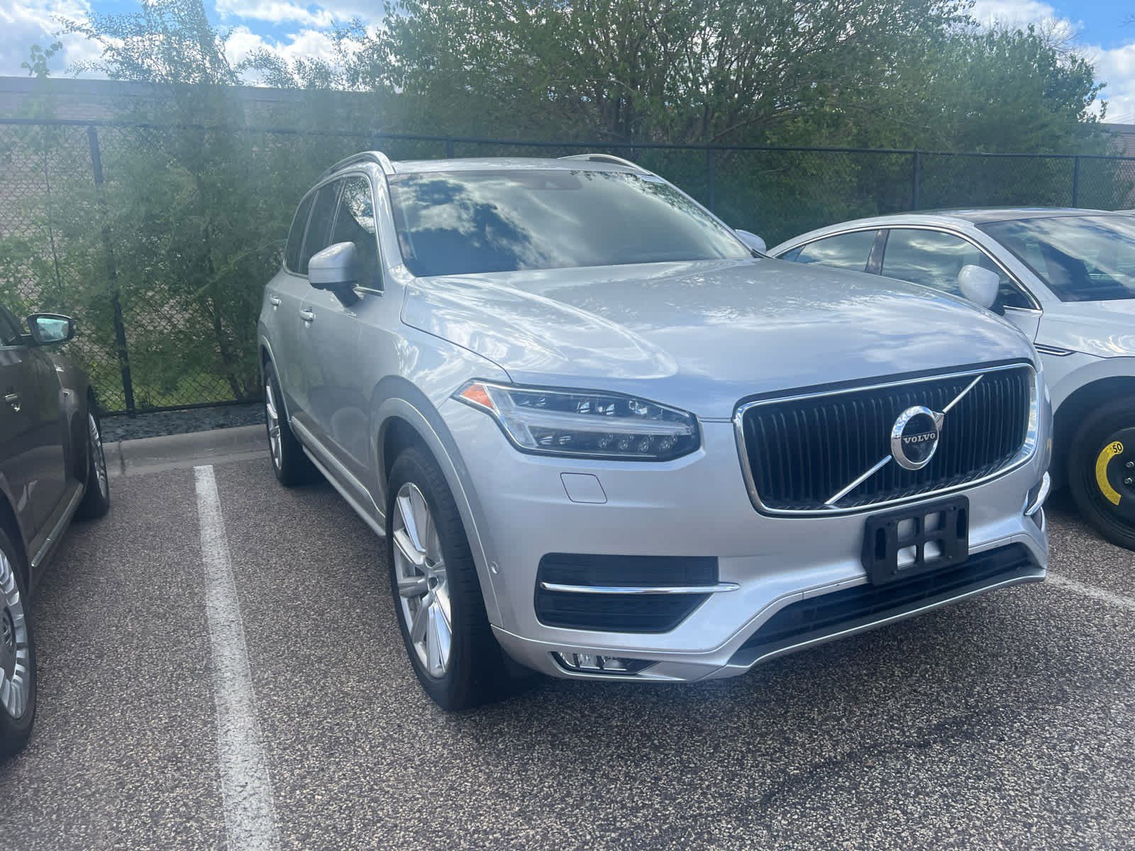 Used 2016 Volvo XC90 Momentum with VIN YV4A22PK5G1060164 for sale in Brooklyn Center, Minnesota