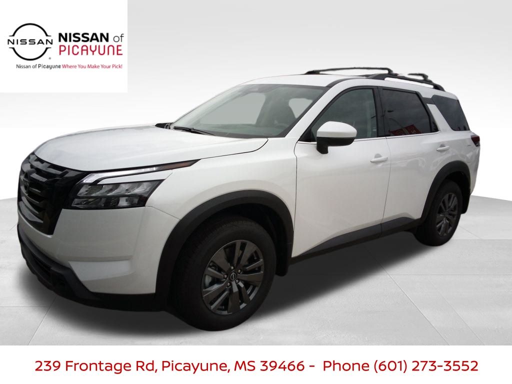 2025 Nissan Pathfinder SV's photo