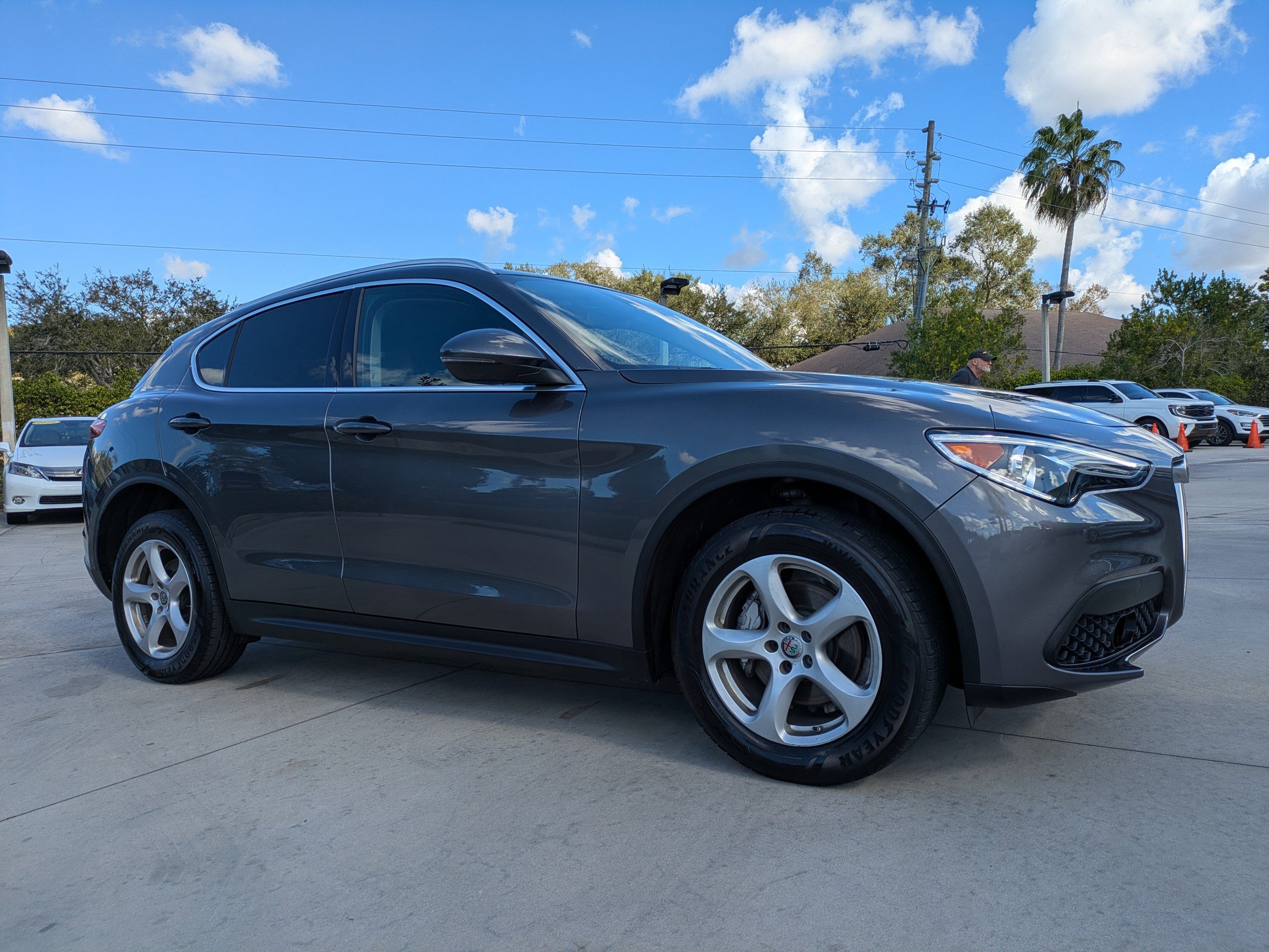 2018 Alfa Romeo Stelvio Base's photo