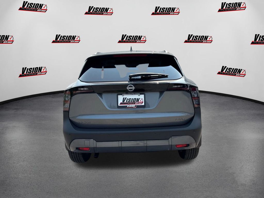 2025 Nissan Kicks SV photo 6