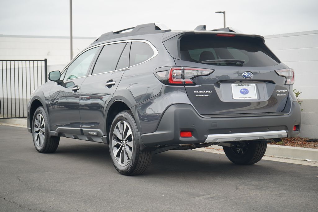 2025 Subaru Outback Touring XT photo 3