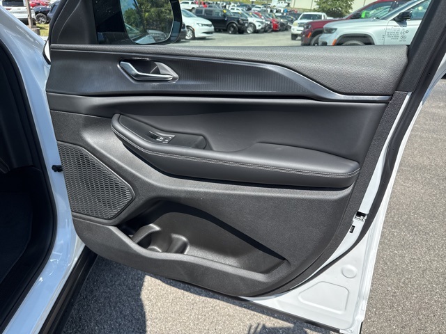 2025 Jeep Grand Cherokee Altitude X photo 23