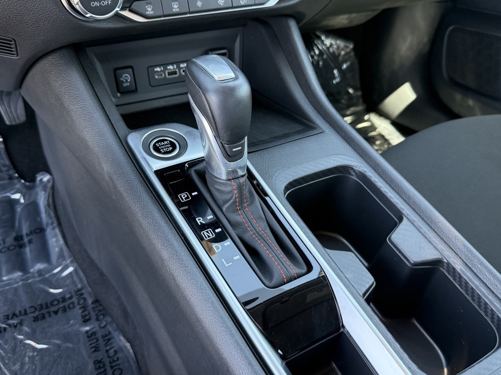 2025 Nissan Sentra SR photo 22
